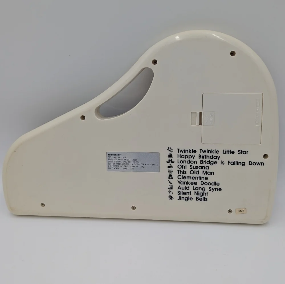 Vintage Radio Shack Kids Musical Keyboard Toy Elephant Battery Operated Works
